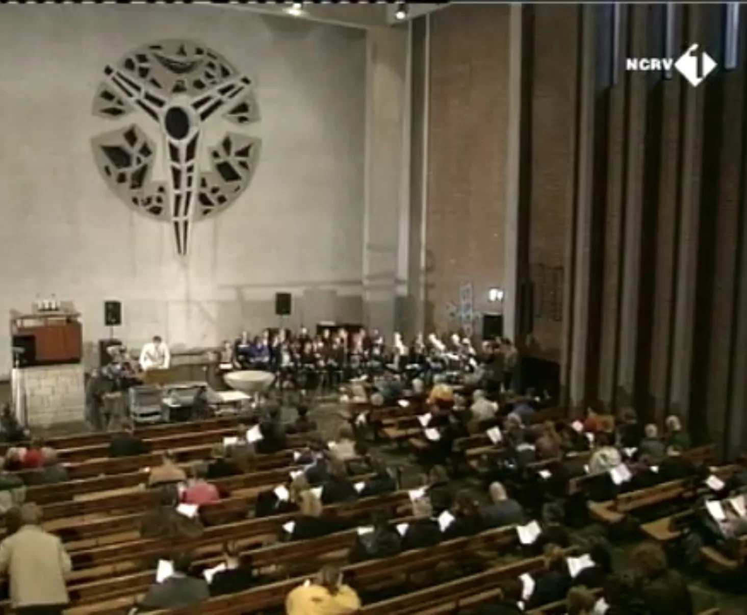 De dienst van ongelovigen 2001